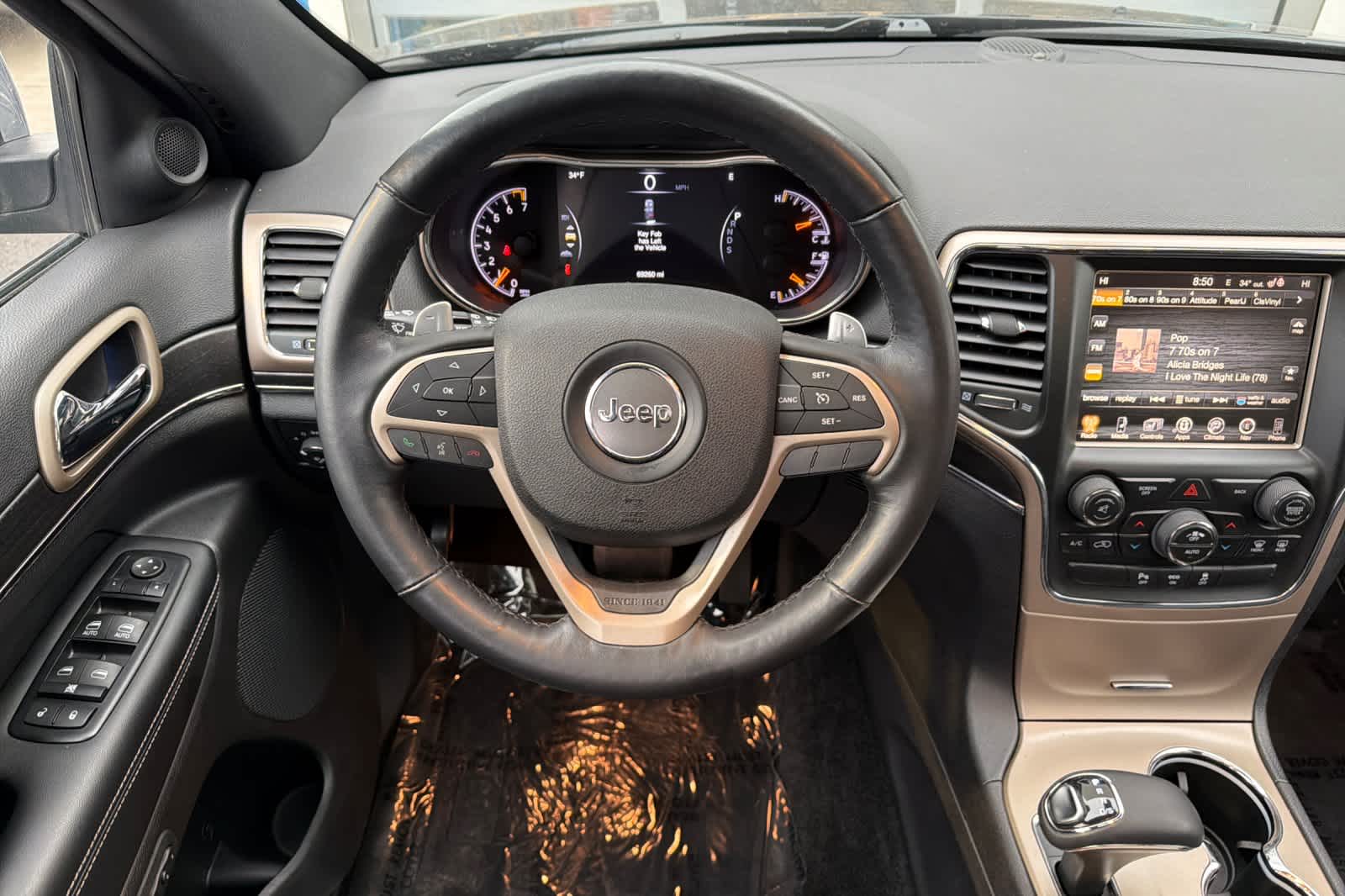 Thumbnail: 2015 Jeep Grand Cherokee - 16