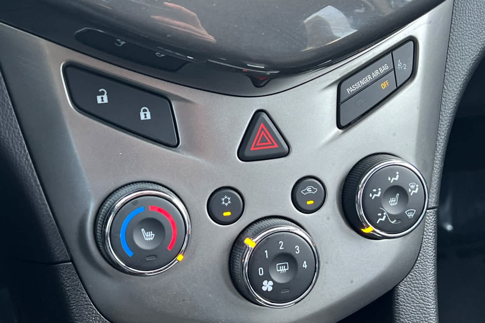 Thumbnail: 2015 Chevrolet Sonic - 22