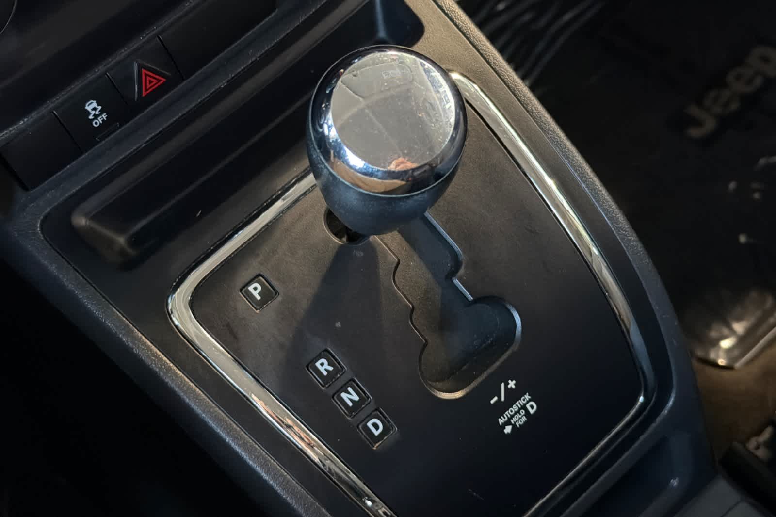 Thumbnail: 2016 Jeep Patriot - 22