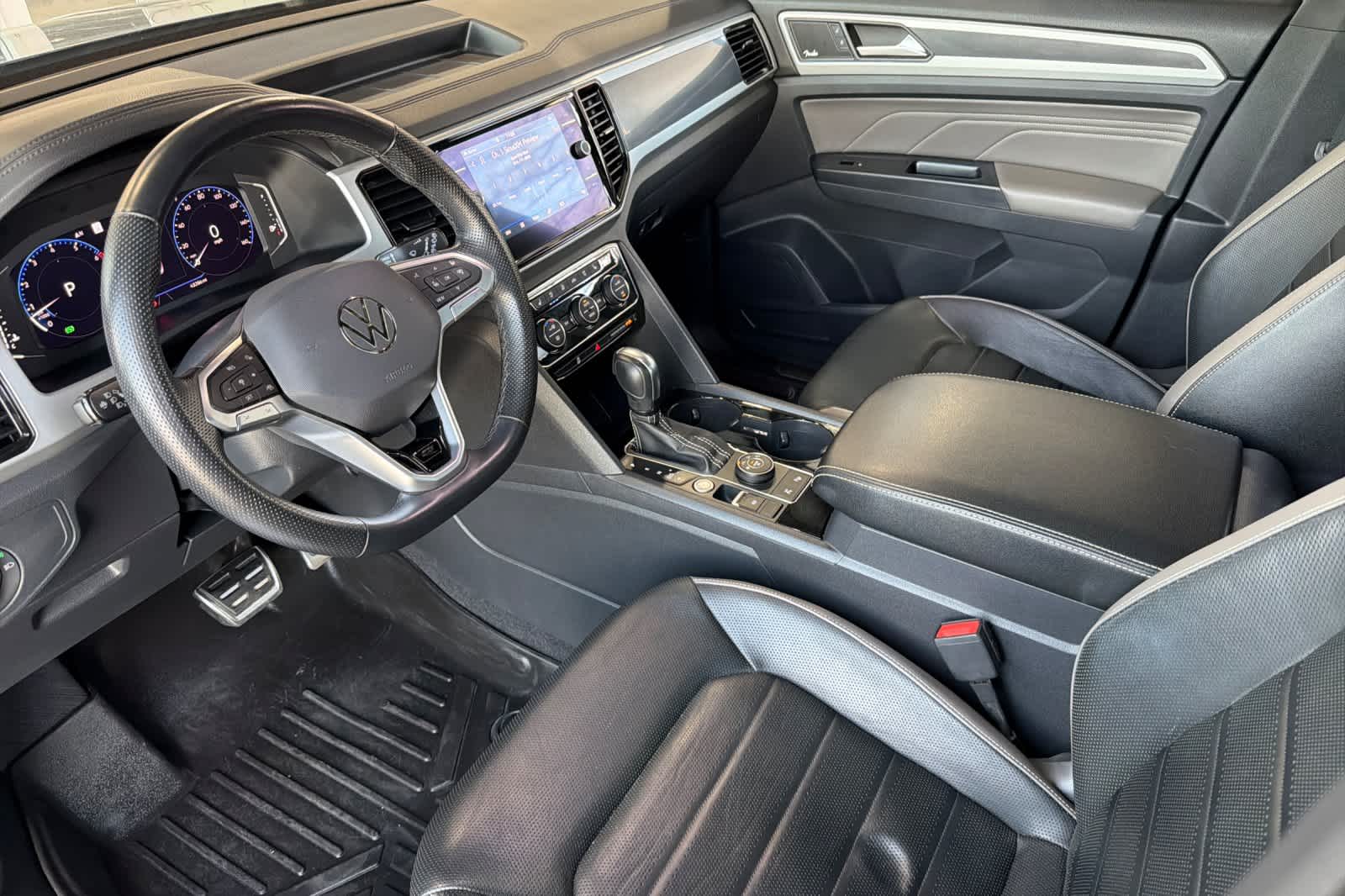 Thumbnail: 2021 Volkswagen Atlas - 13