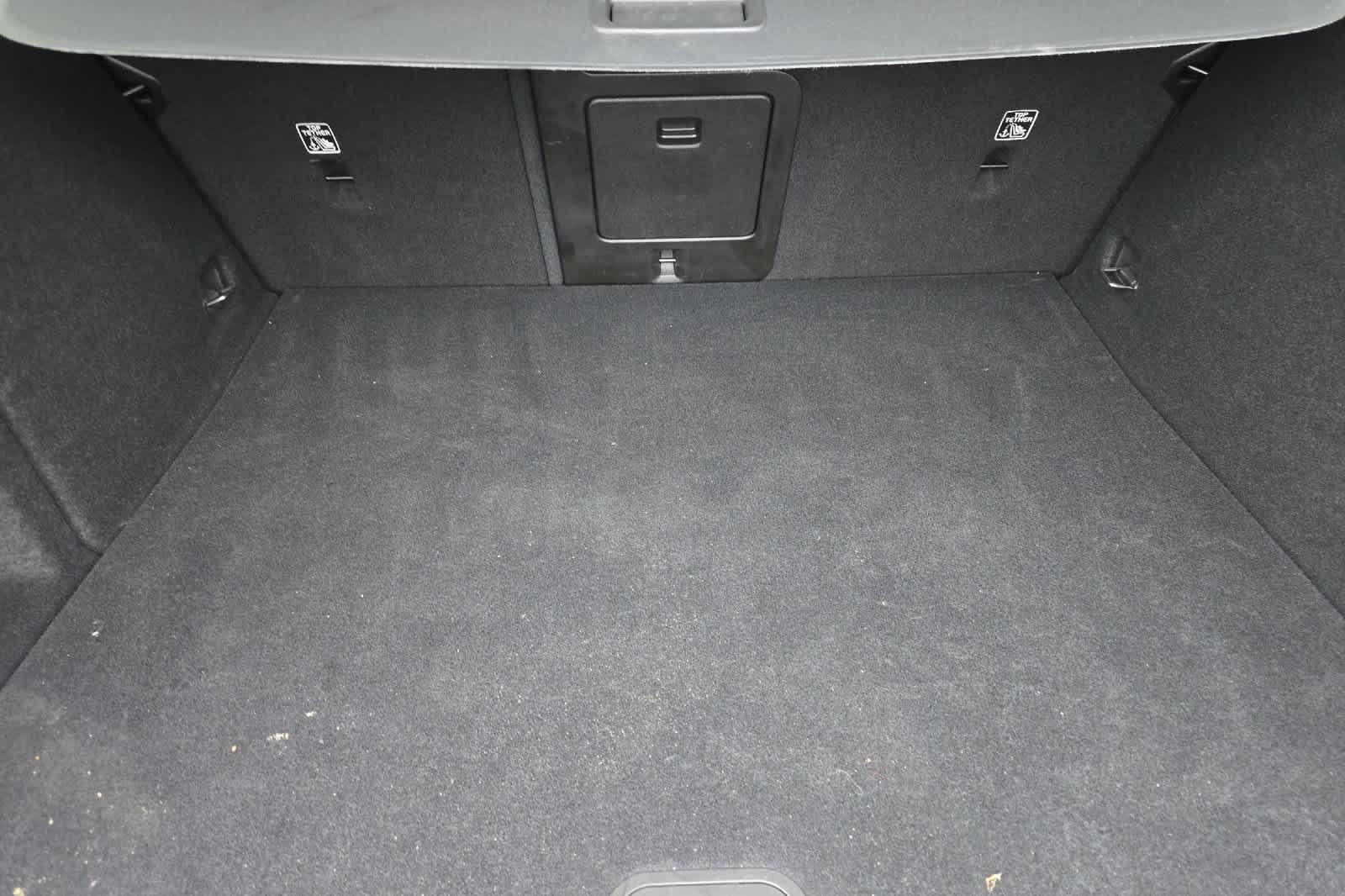 Thumbnail: 2024 Volvo S60 - 17