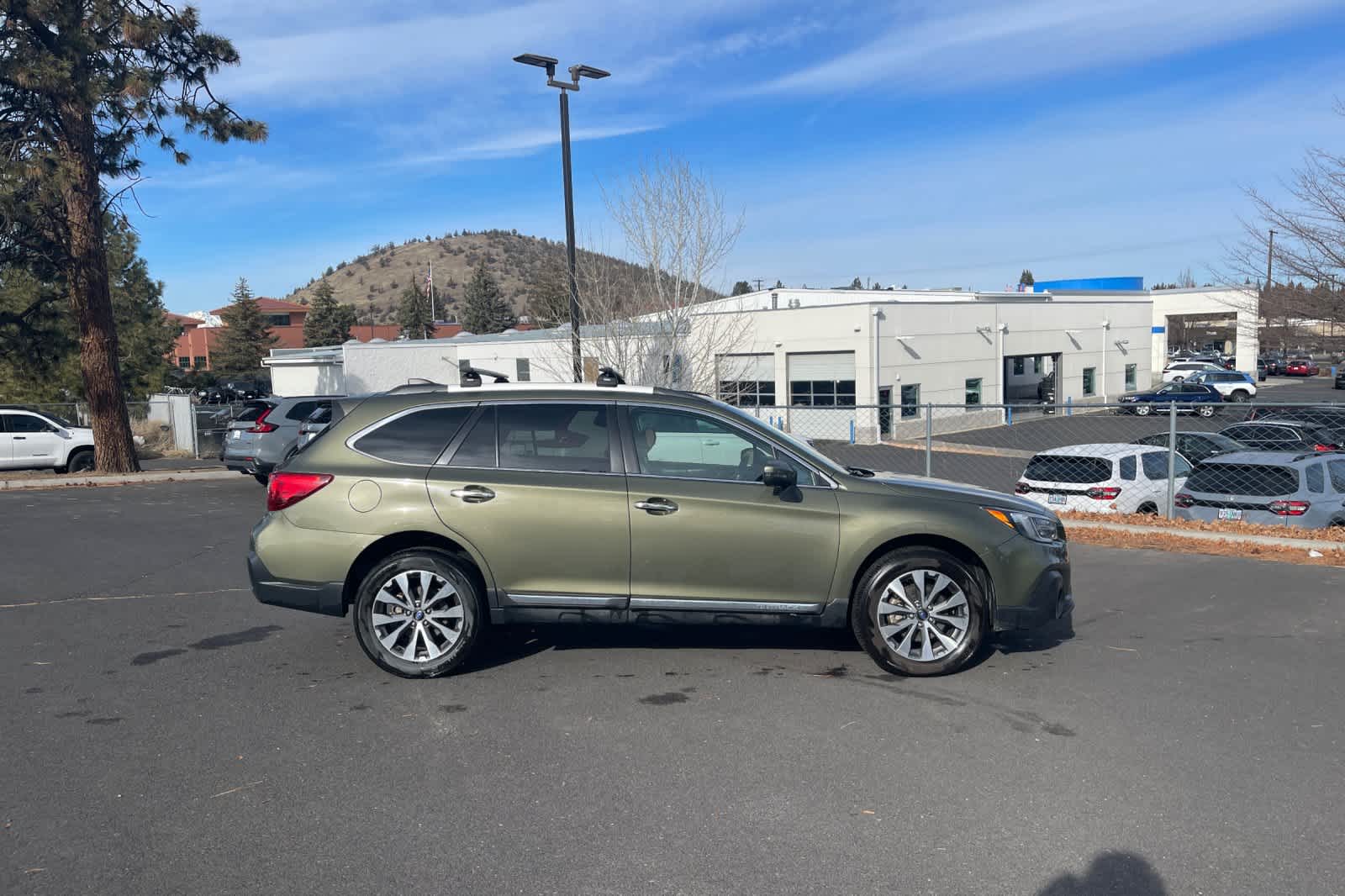 Thumbnail: 2019 Subaru Outback - 8