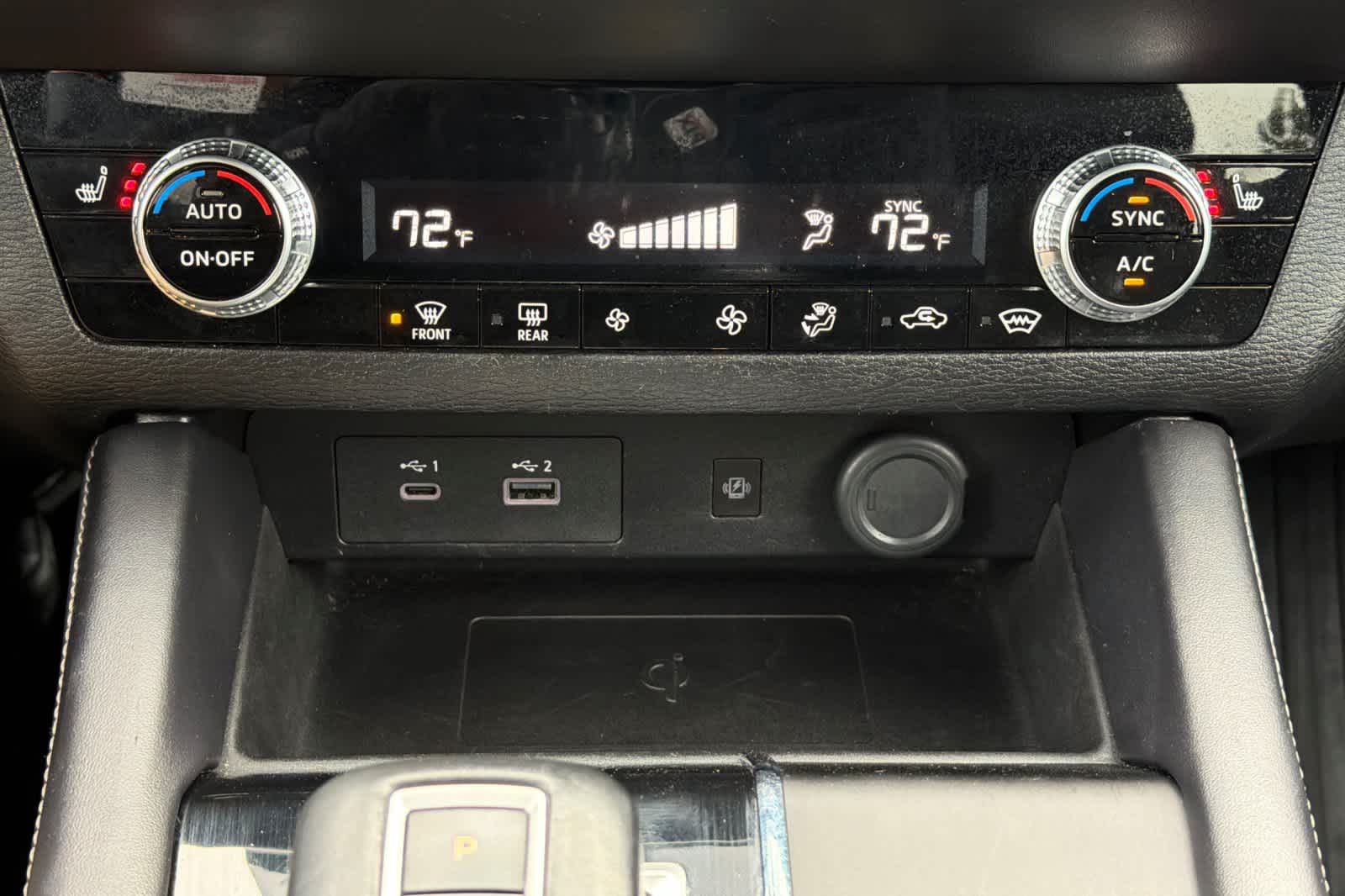 Thumbnail: 2024 Mitsubishi Outlander - 24