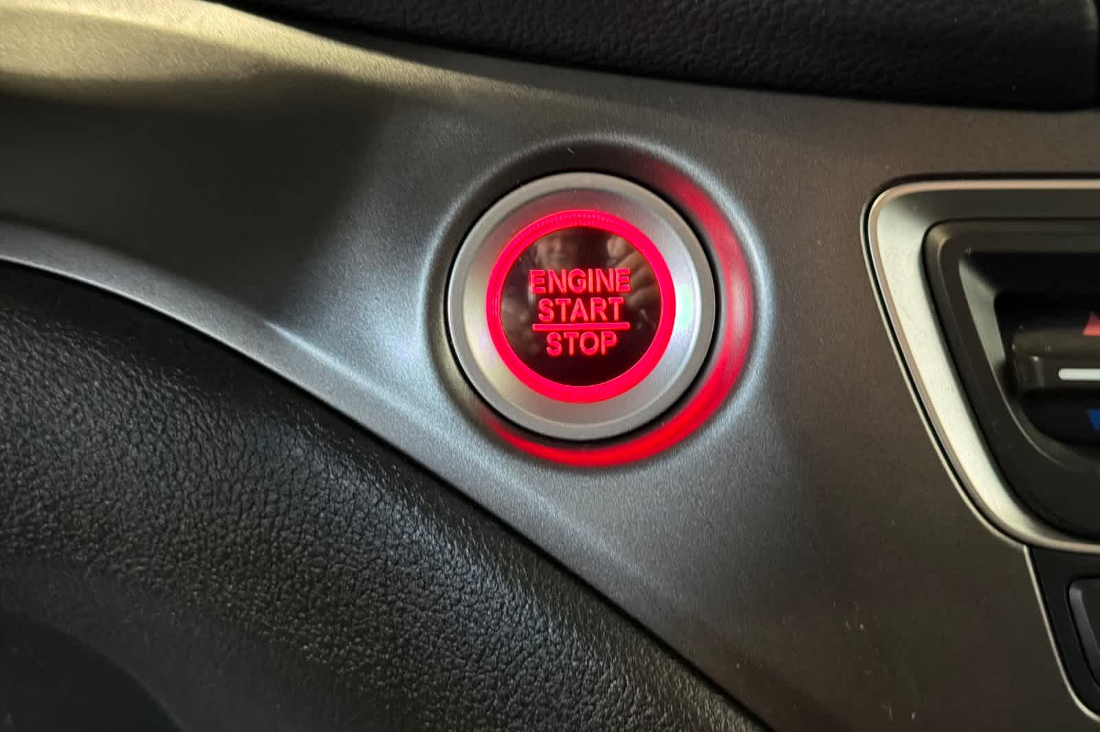 Thumbnail: 2022 Honda Pilot - 25