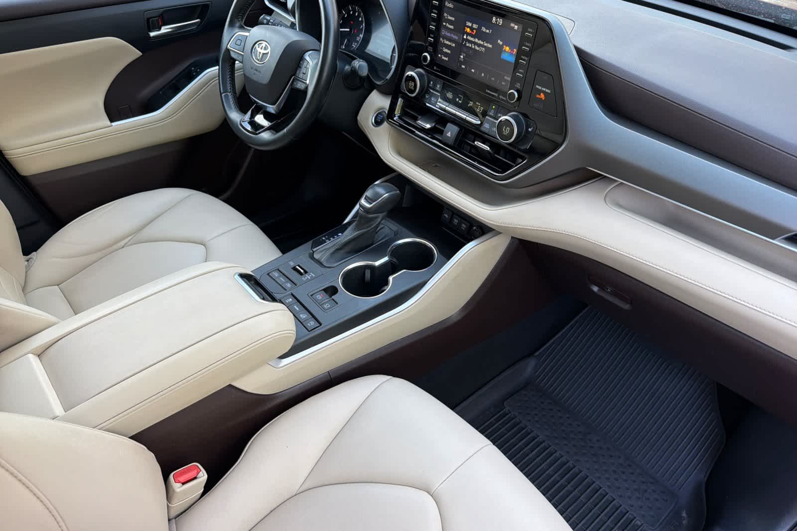 Thumbnail: 2021 Toyota Highlander - 18