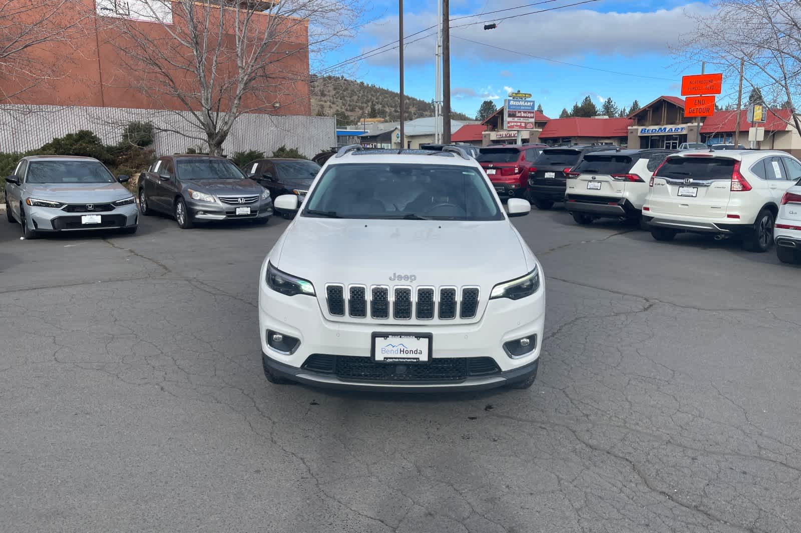 Thumbnail: 2020 Jeep Cherokee - 9