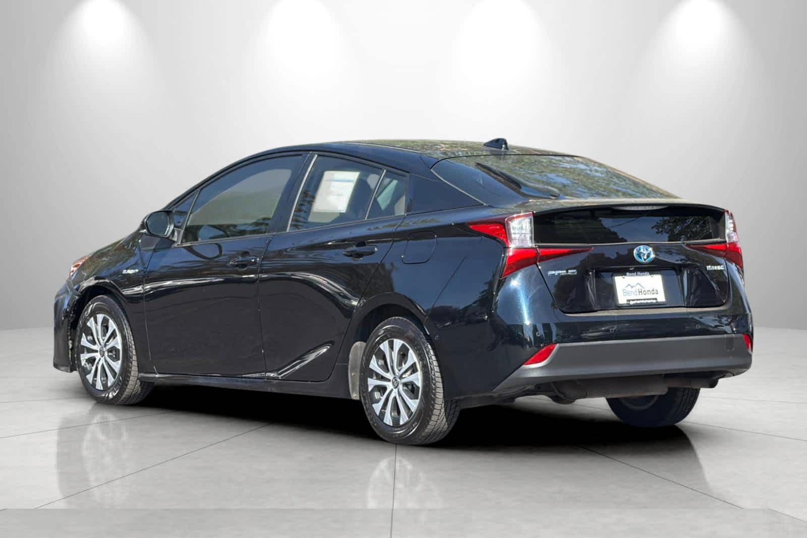 Thumbnail: 2021 Toyota Prius - 5