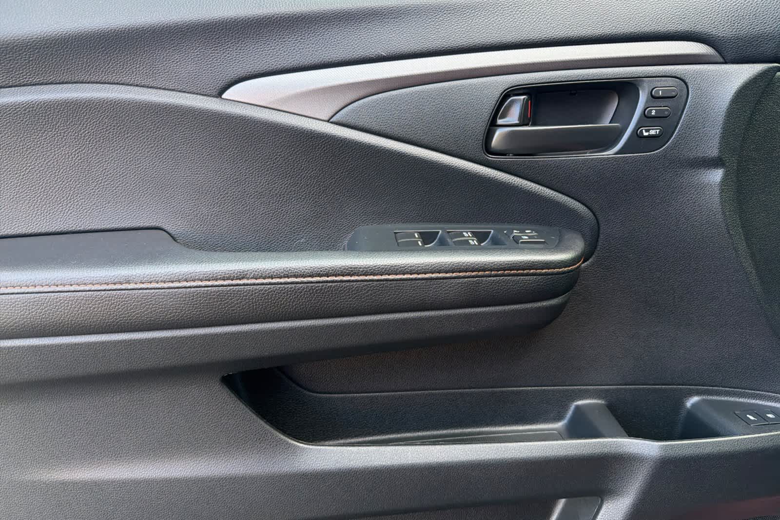 Thumbnail: 2023 Honda Passport - 14
