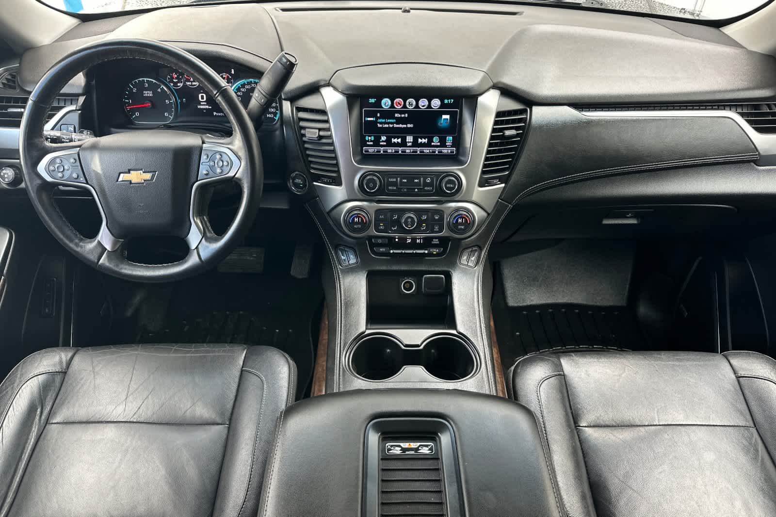 Thumbnail: 2017 Chevrolet Suburban - 3