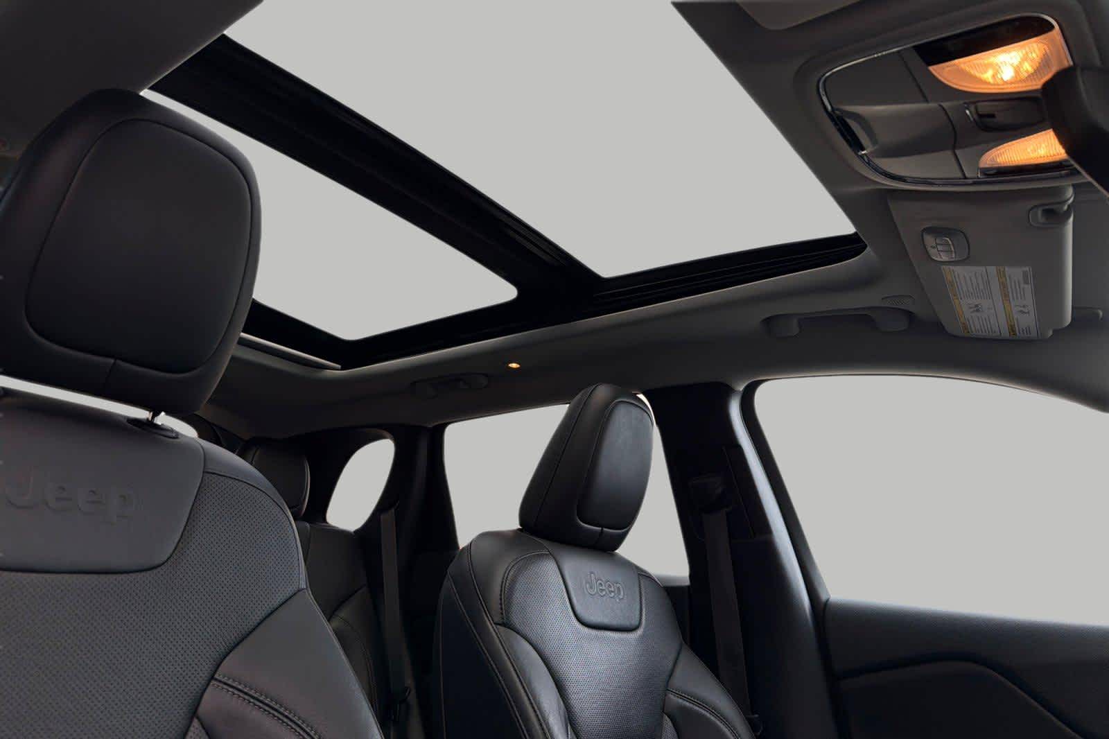 Thumbnail: 2020 Jeep Cherokee - 19