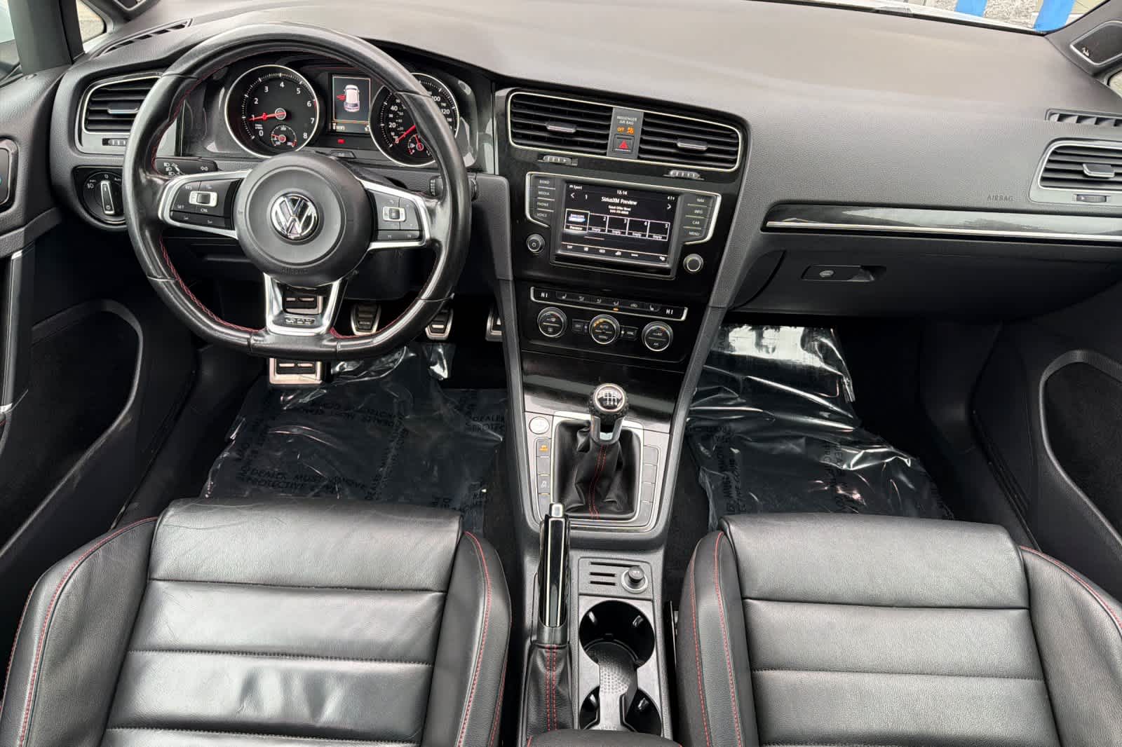 Thumbnail: 2016 Volkswagen Golf - 3