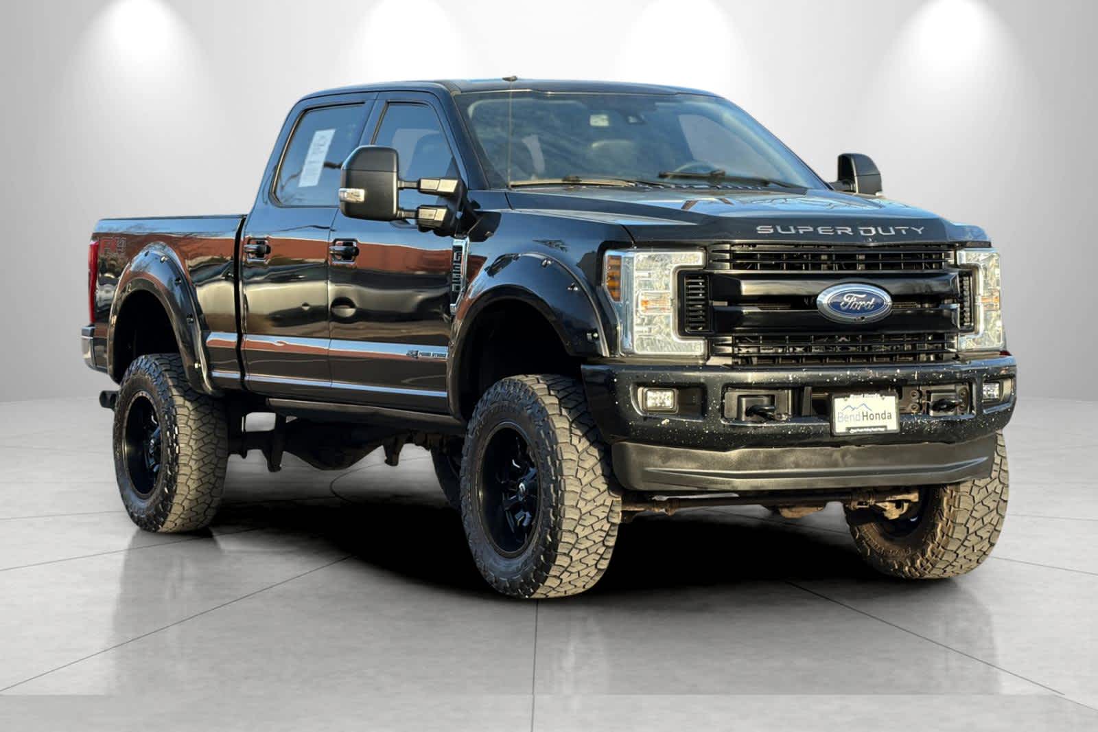 Thumbnail: 2018 Ford F-350 - 9