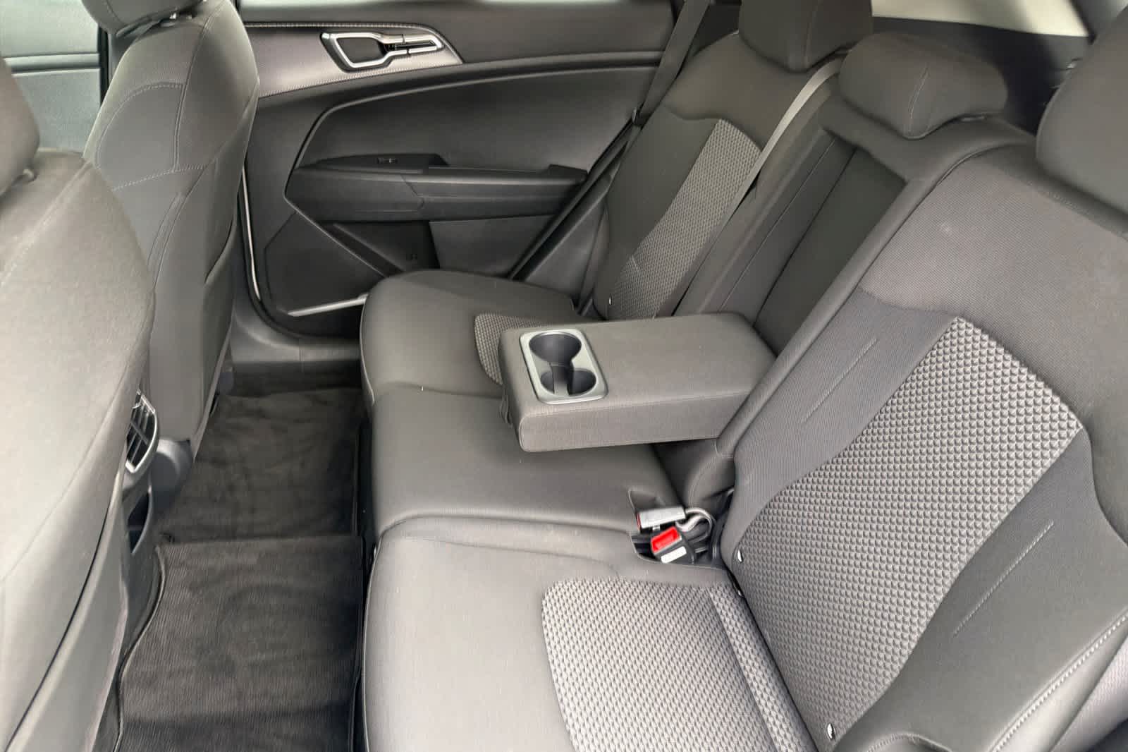 Thumbnail: 2023 Kia Sportage - 4