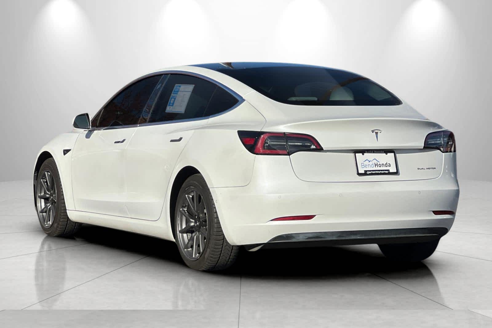 Thumbnail: 2019 Tesla Model 3 - 6