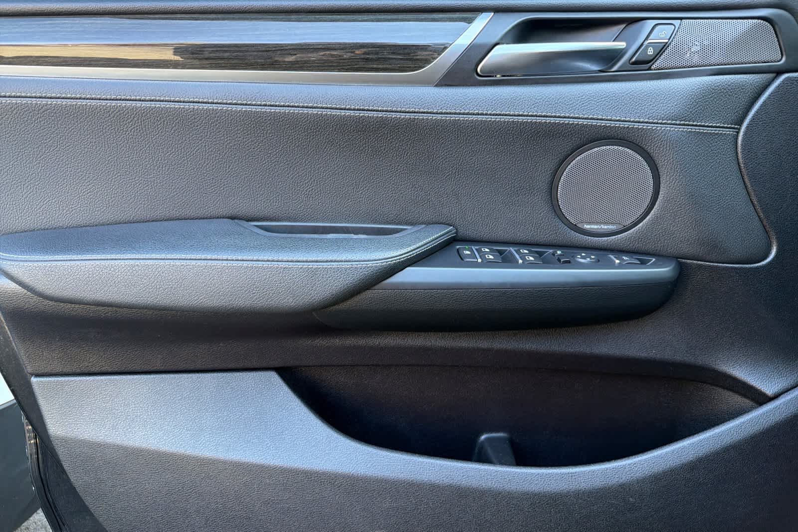 Thumbnail: 2016 BMW X4 - 14