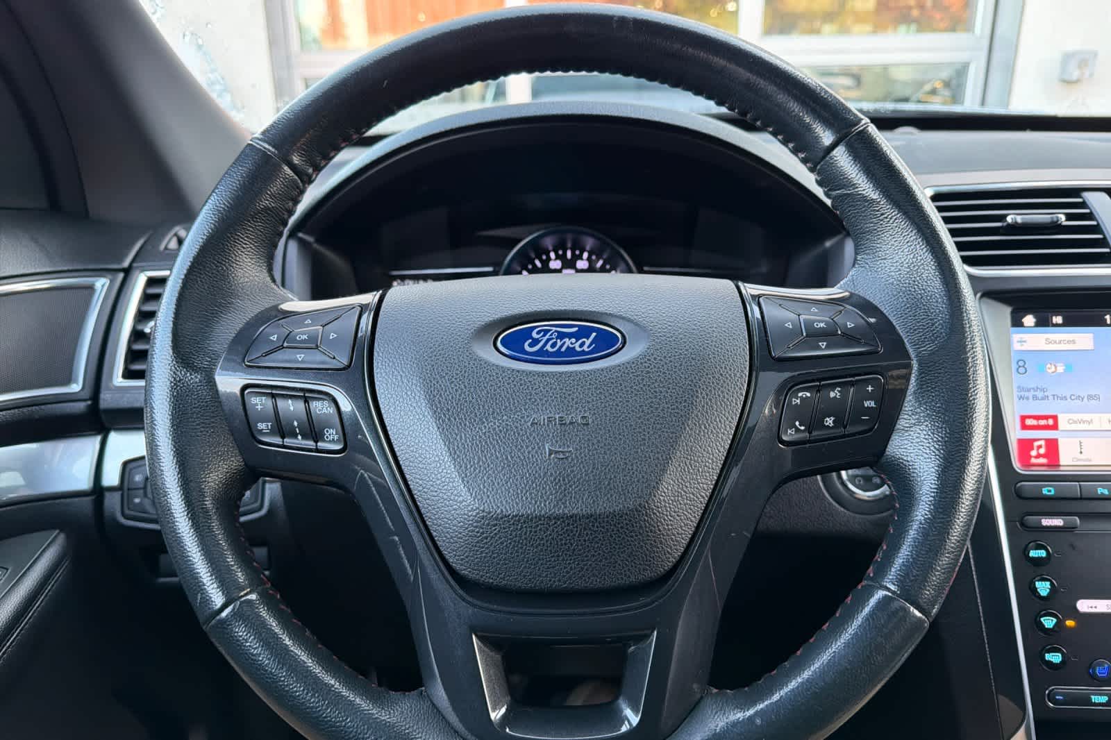 Thumbnail: 2019 Ford Explorer - 27