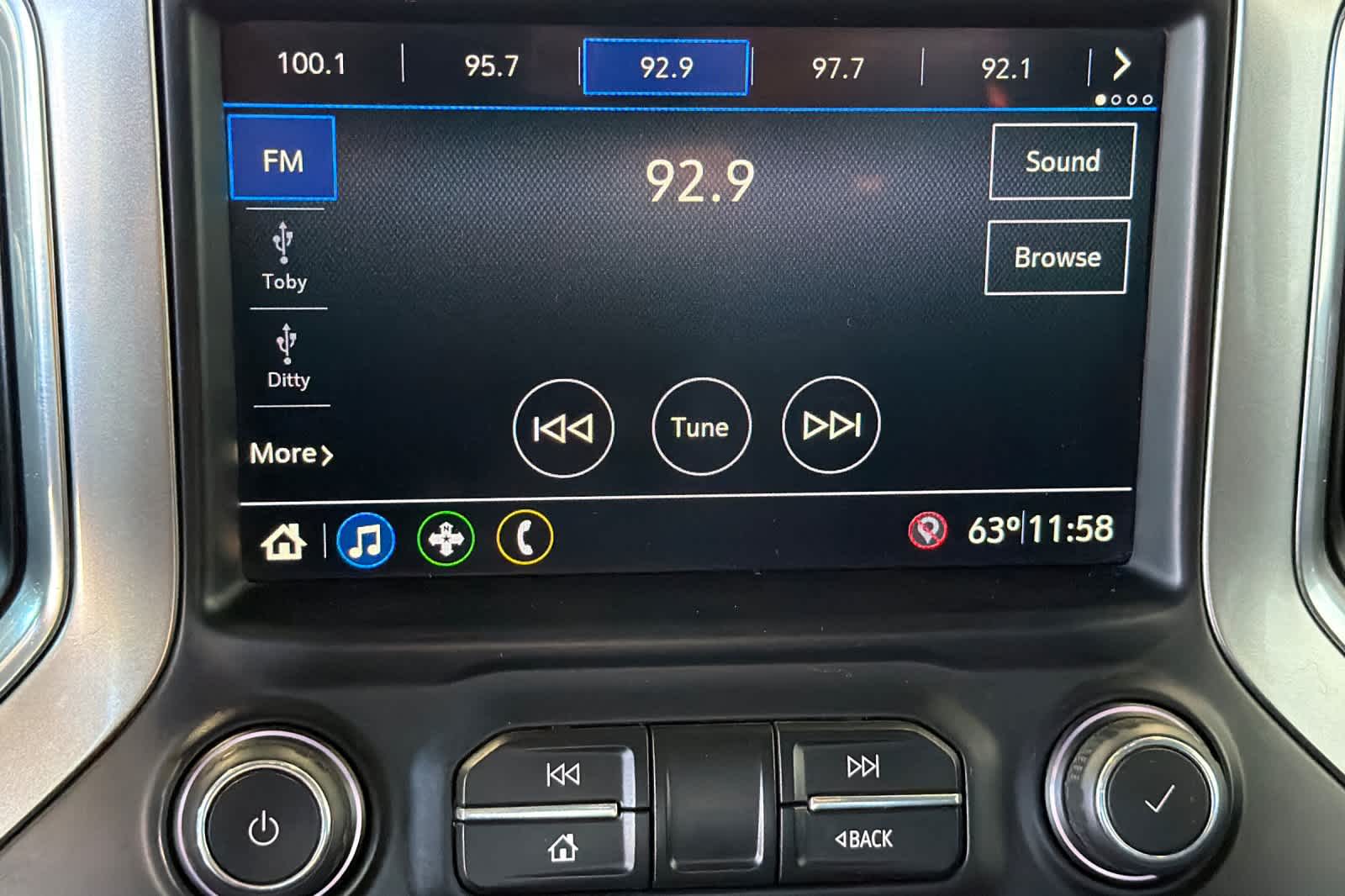Thumbnail: 2019 Chevrolet Silverado 1500 - 18