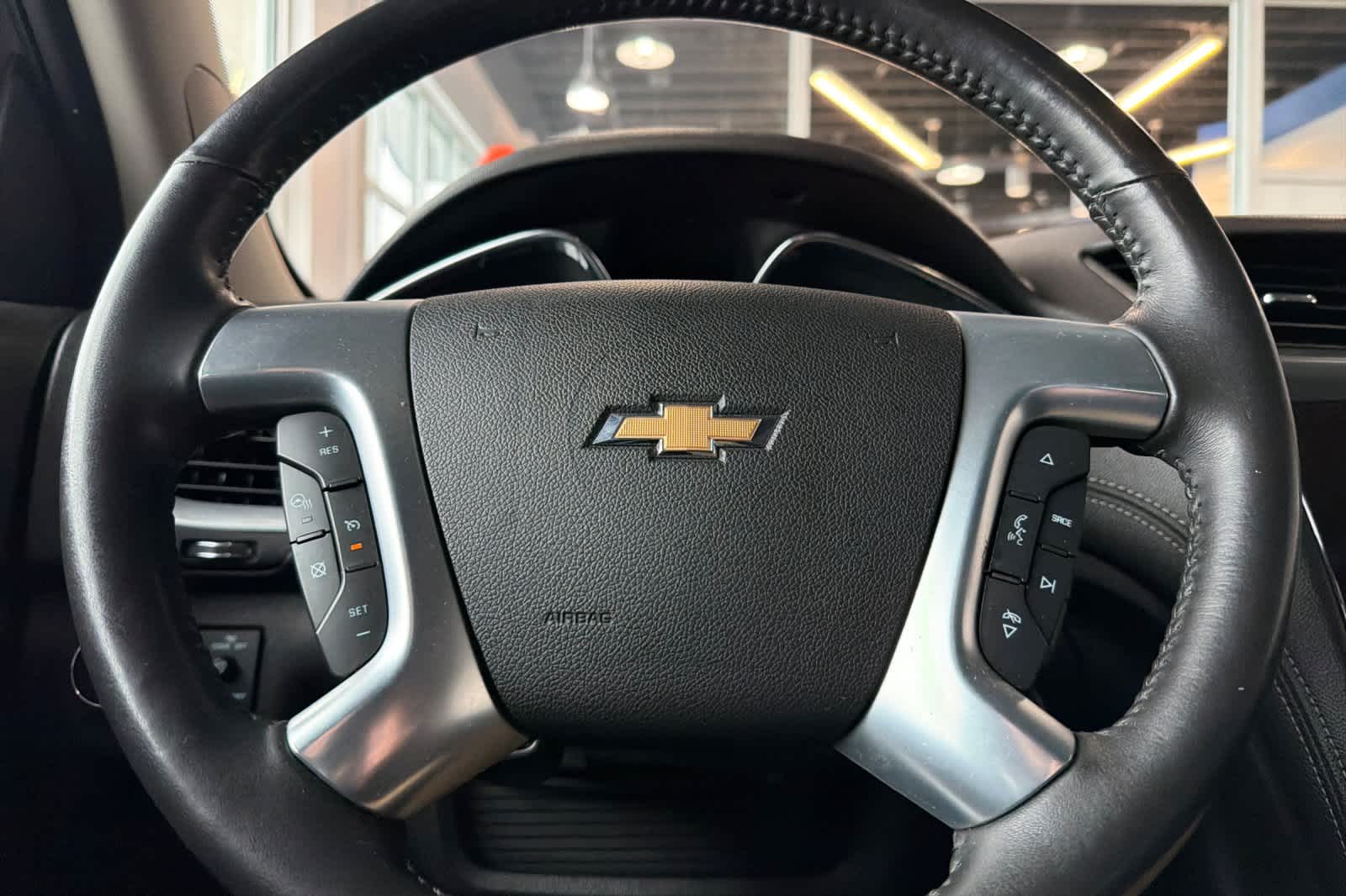 Thumbnail: 2017 Chevrolet Traverse - 26