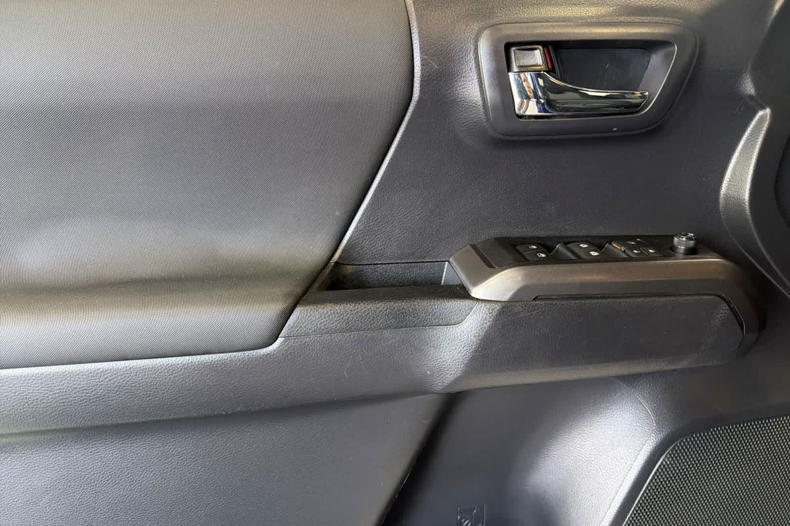 Thumbnail: 2022 Toyota Tacoma - 14