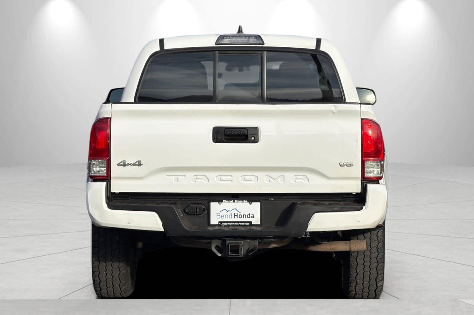 Thumbnail: 2019 Toyota Tacoma - 7