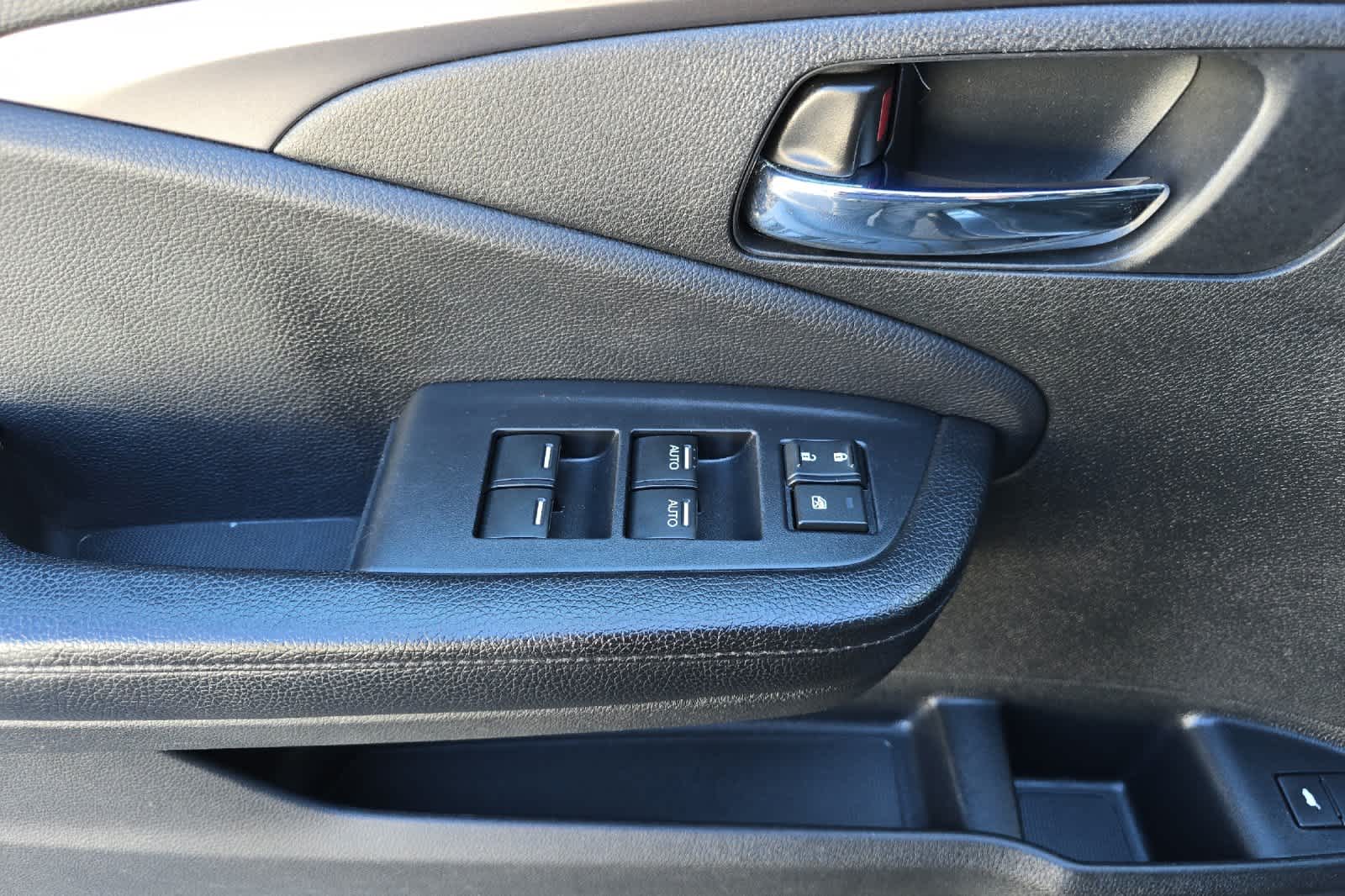 Thumbnail: 2016 Honda Pilot - 13