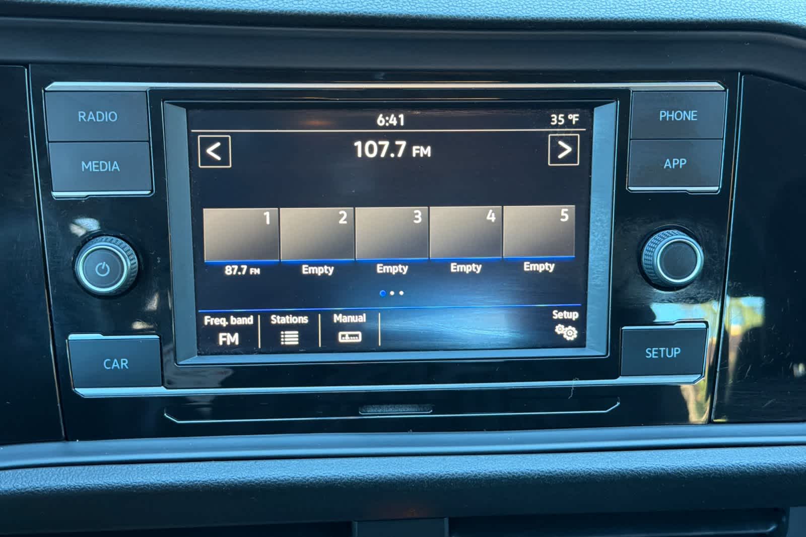 Thumbnail: 2019 Volkswagen Jetta - 19