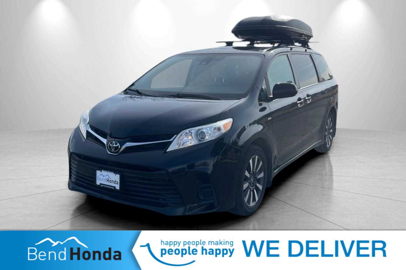 Thumbnail: 2019 Toyota Sienna - 1