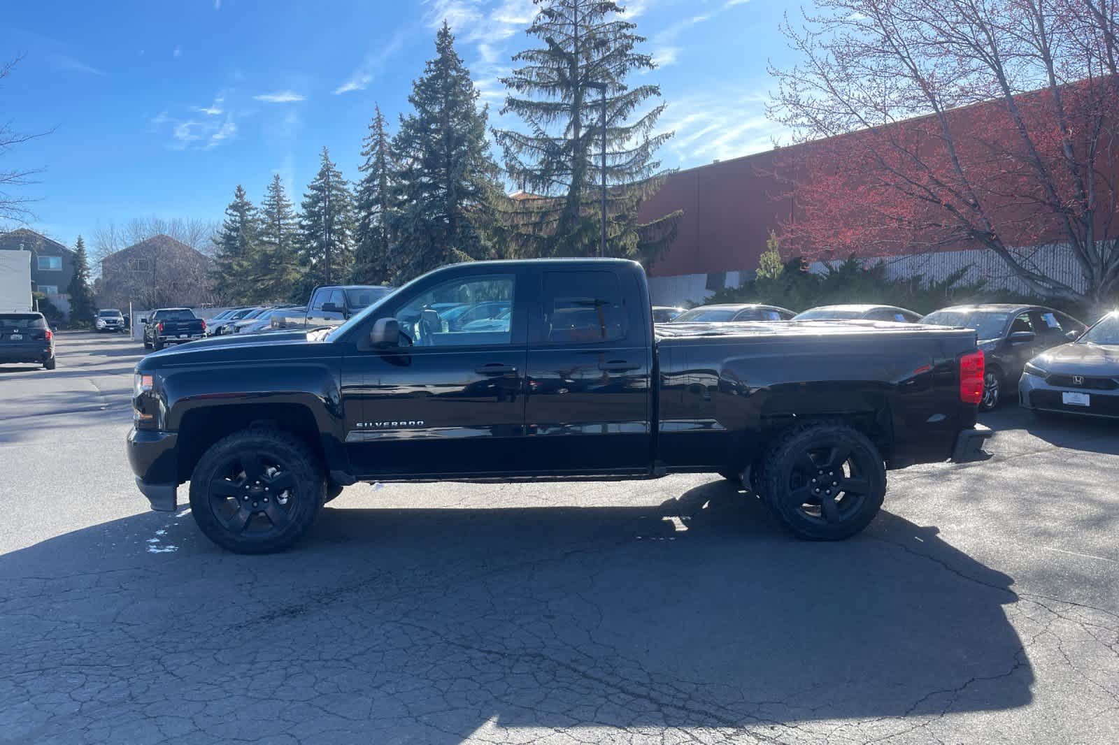 Thumbnail: 2017 Chevrolet Silverado 1500 - 2