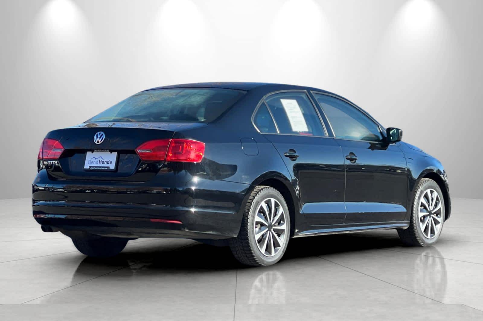 Thumbnail: 2014 Volkswagen Jetta - 2