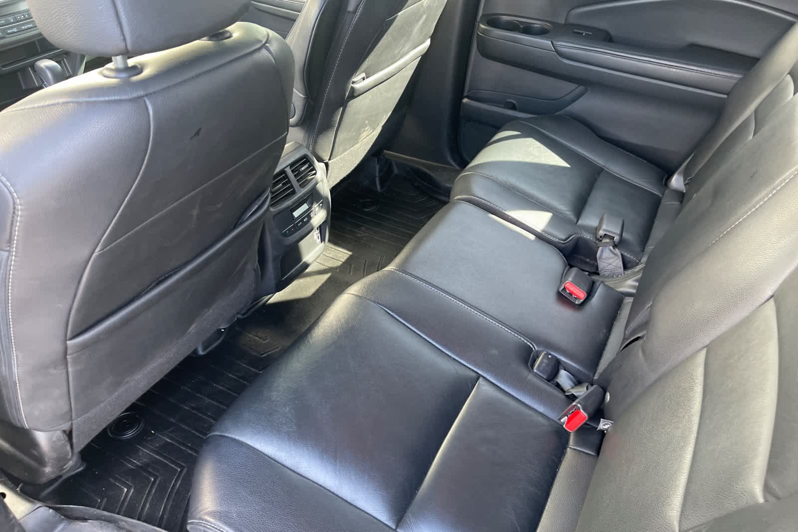 Thumbnail: 2020 Honda Pilot - 10