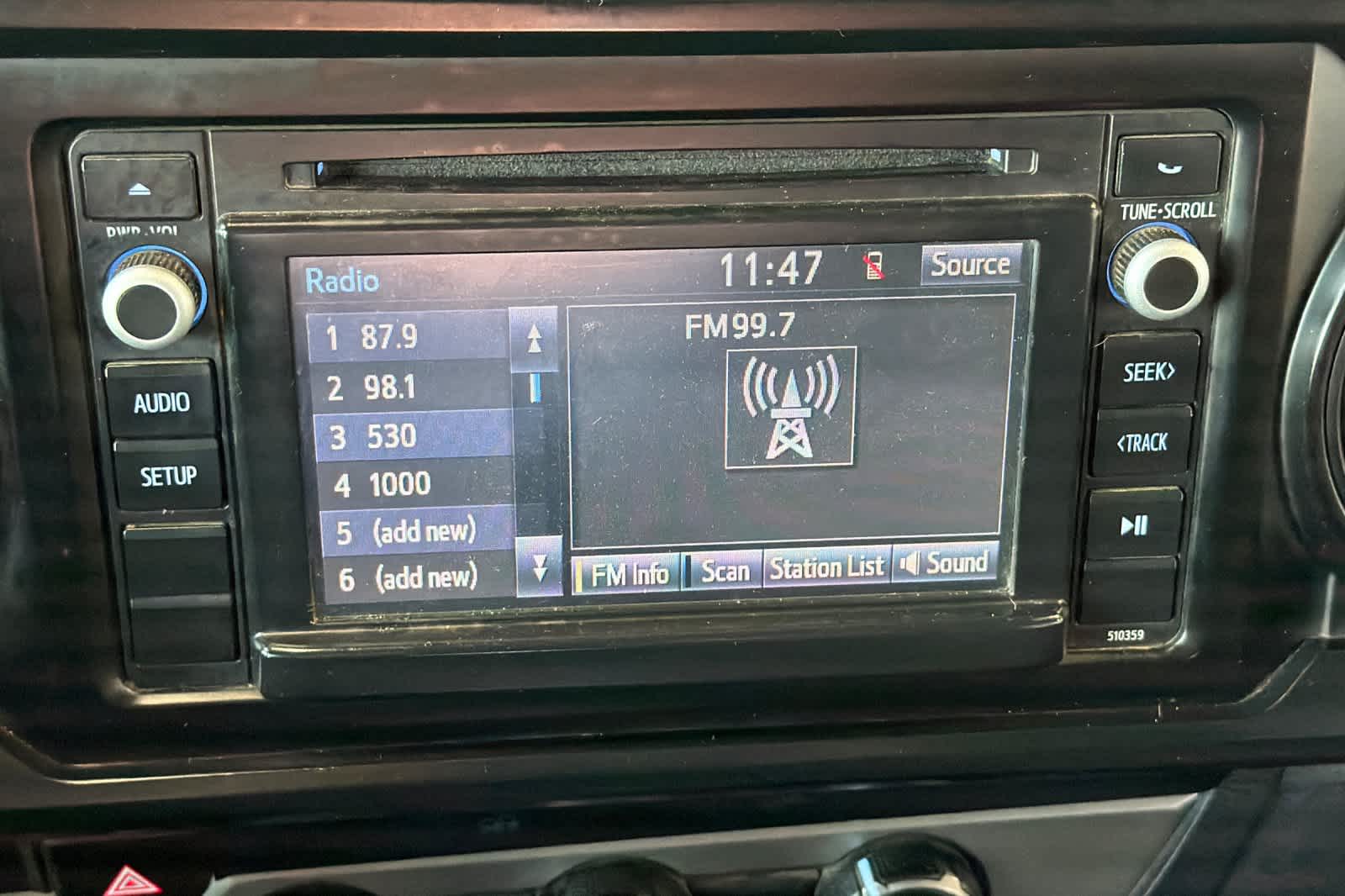 Thumbnail: 2019 Toyota Tacoma - 19