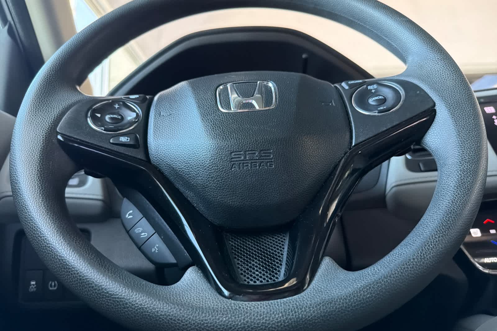 Thumbnail: 2016 Honda HR-V - 24