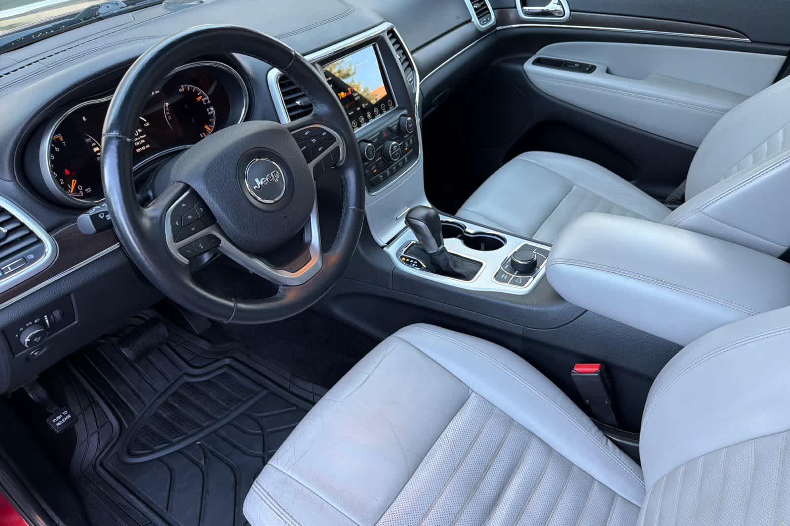 Thumbnail: 2018 Jeep Grand Cherokee - 13