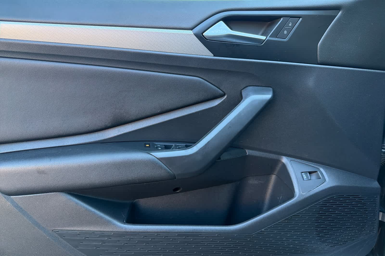 Thumbnail: 2019 Volkswagen Jetta - 14