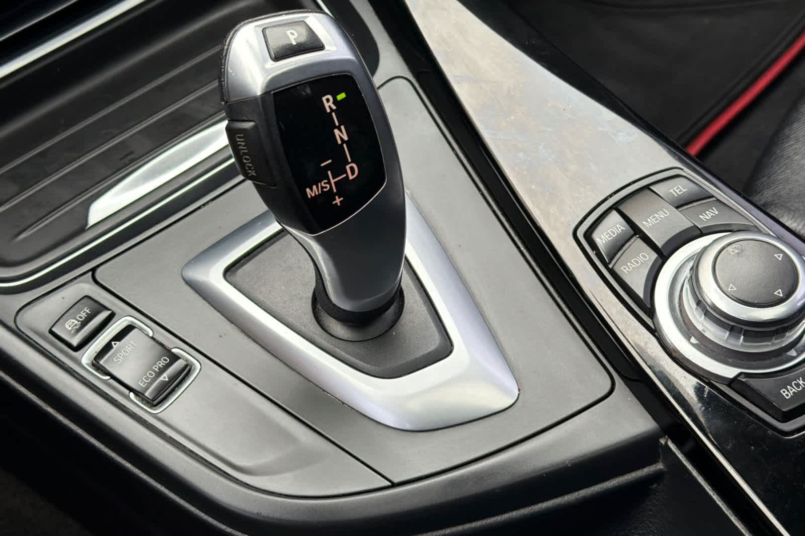 Thumbnail: 2012 BMW 3 Series - 22