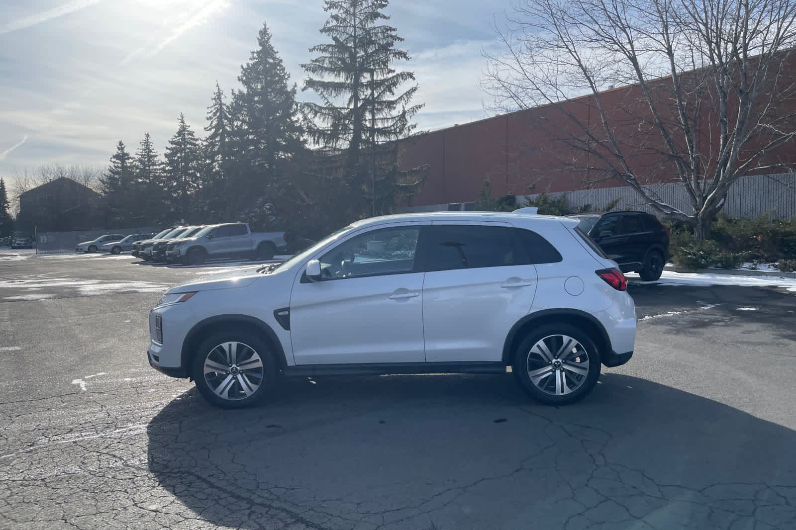 Thumbnail: 2024 Mitsubishi Outlander Sport - 5