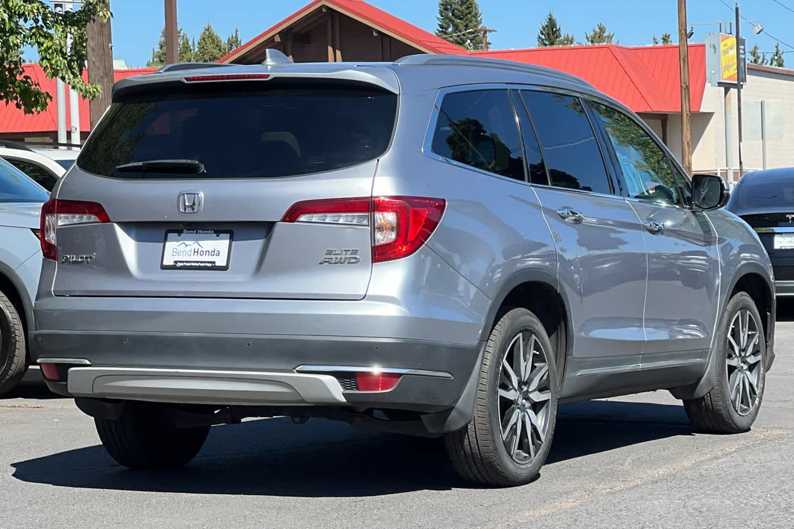 Used 2022 Honda Pilot Elite with VIN 5FNYF6H02NB001491 for sale in Bend, OR