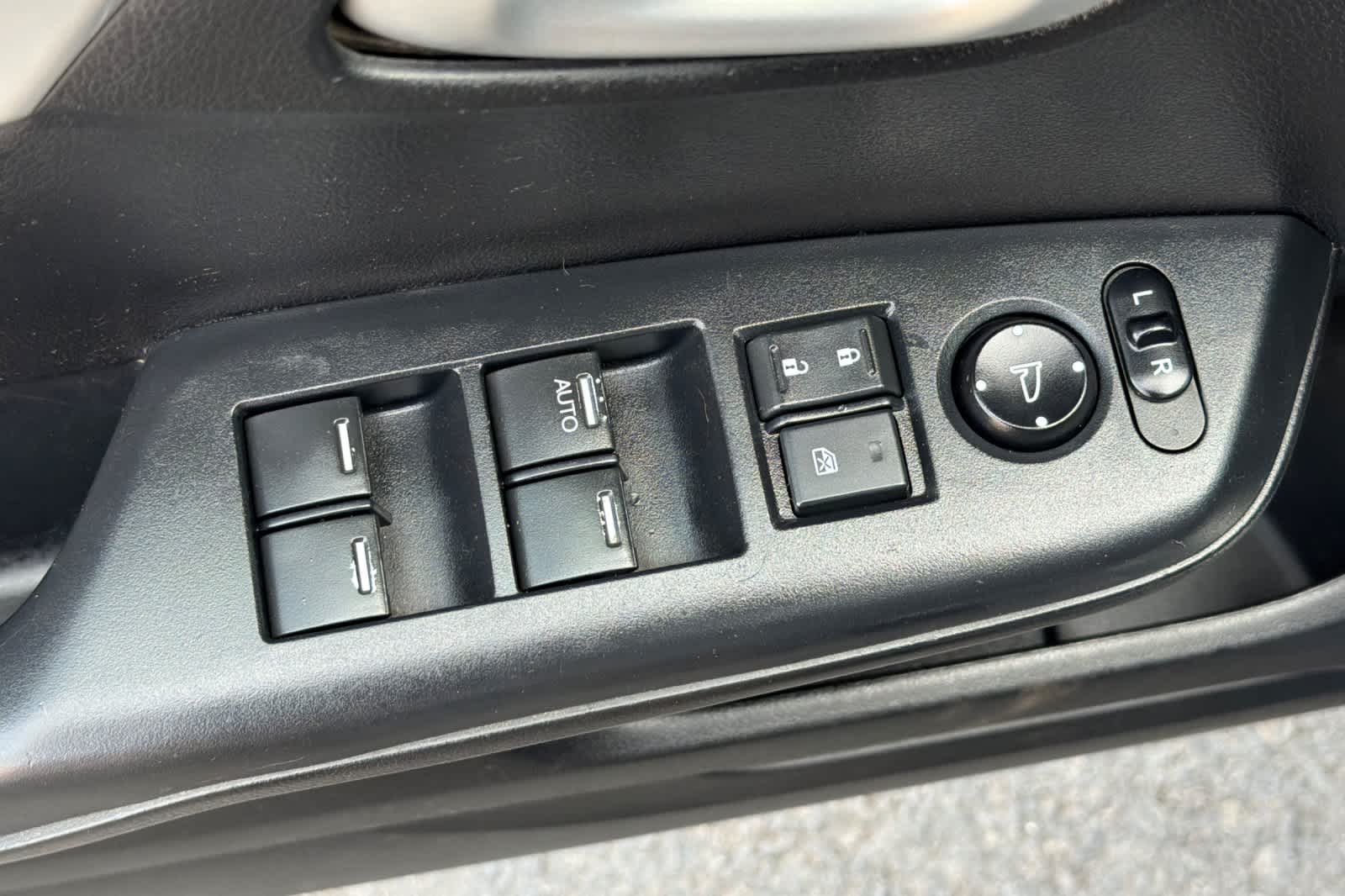 Thumbnail: 2013 Honda Civic - 15