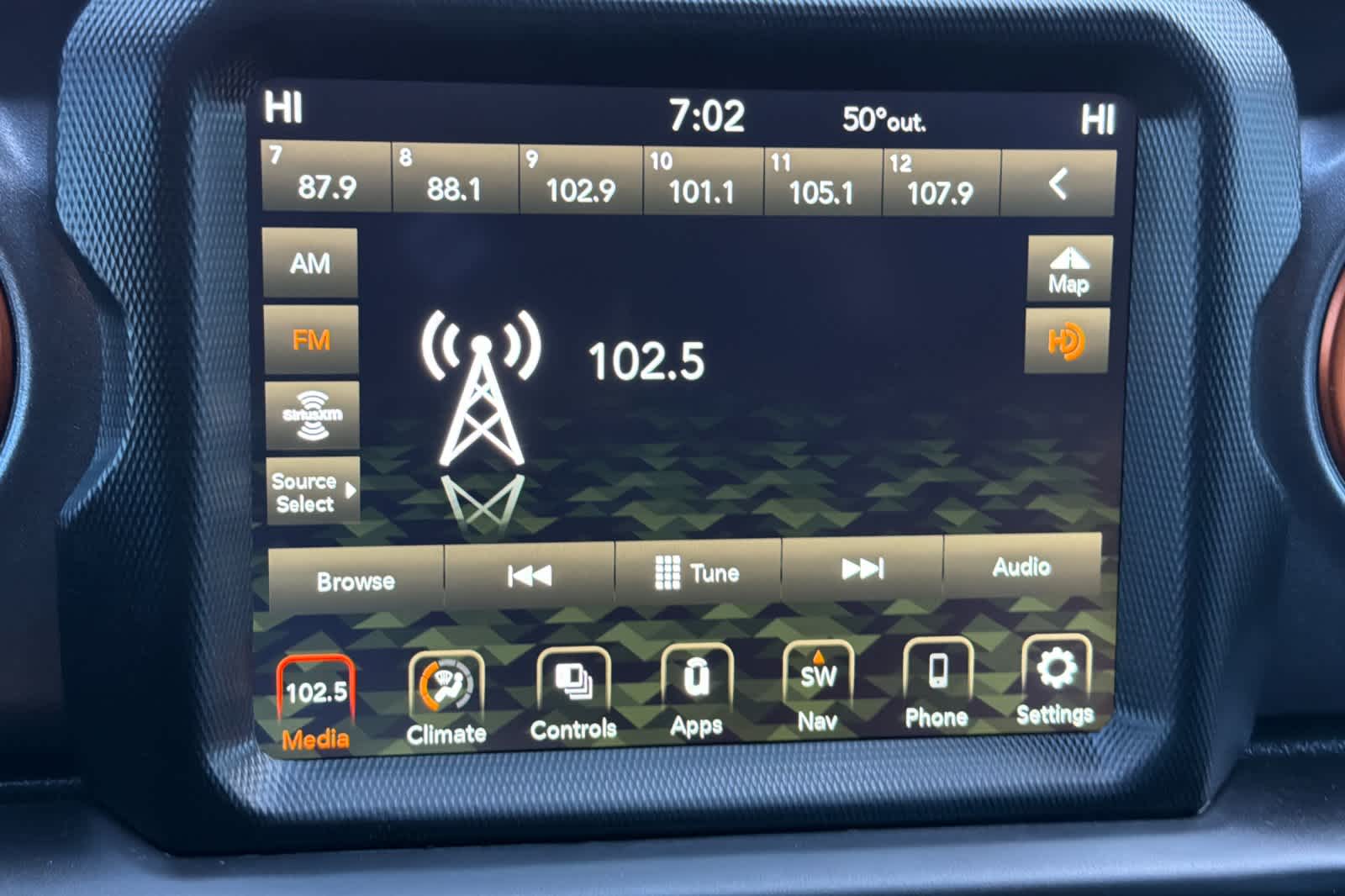 Thumbnail: 2022 Jeep Gladiator - 19