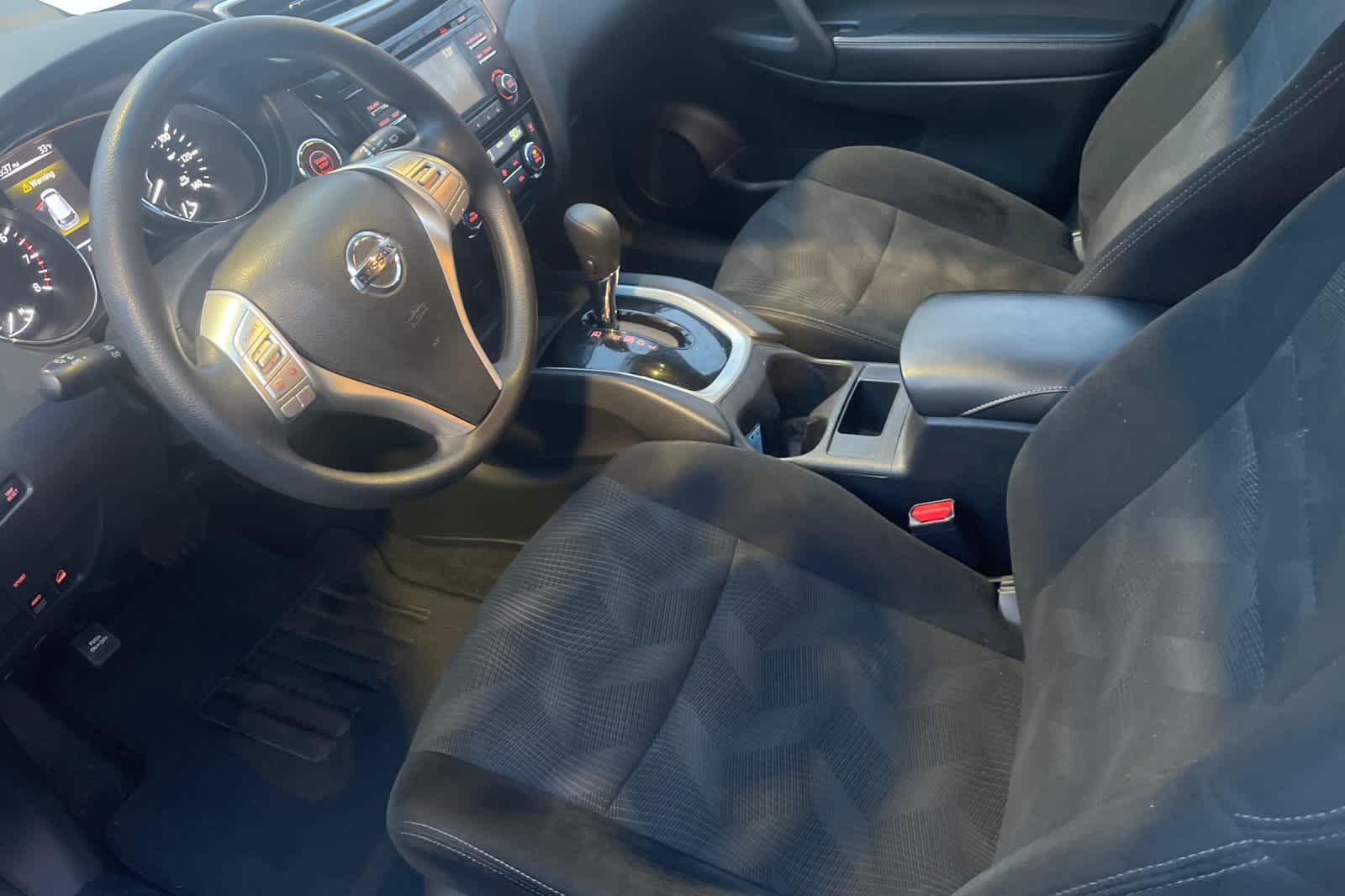 Thumbnail: 2016 Nissan Rogue - 13