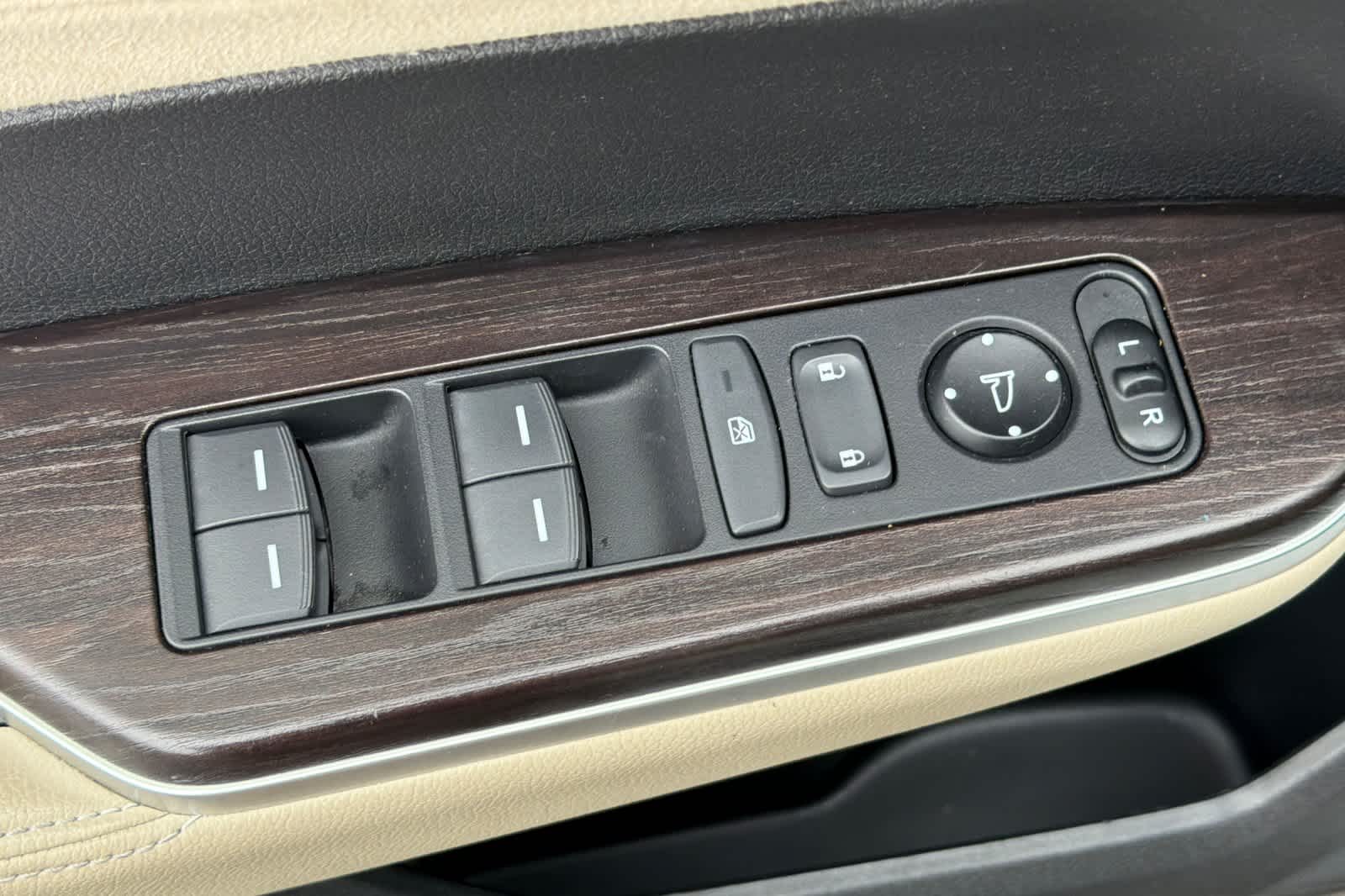 Thumbnail: 2018 Honda Clarity - 15