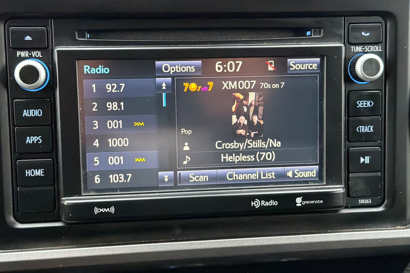 Thumbnail: 2019 Toyota Tacoma - 18