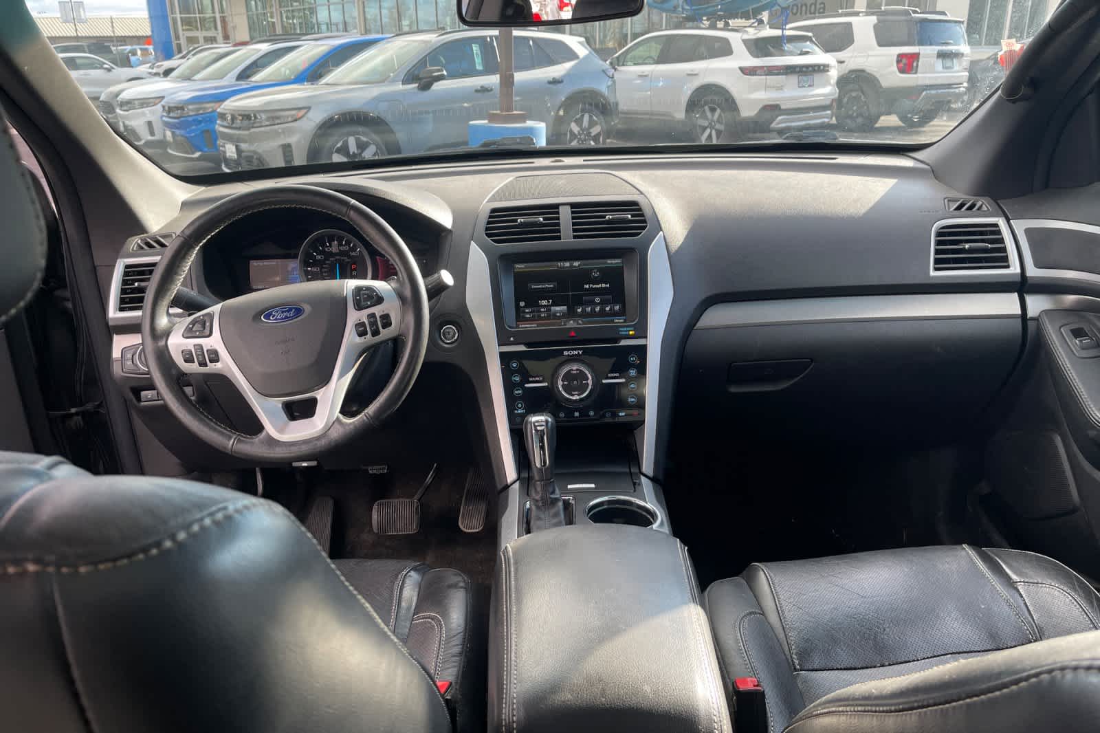 Thumbnail: 2015 Ford Explorer - 3