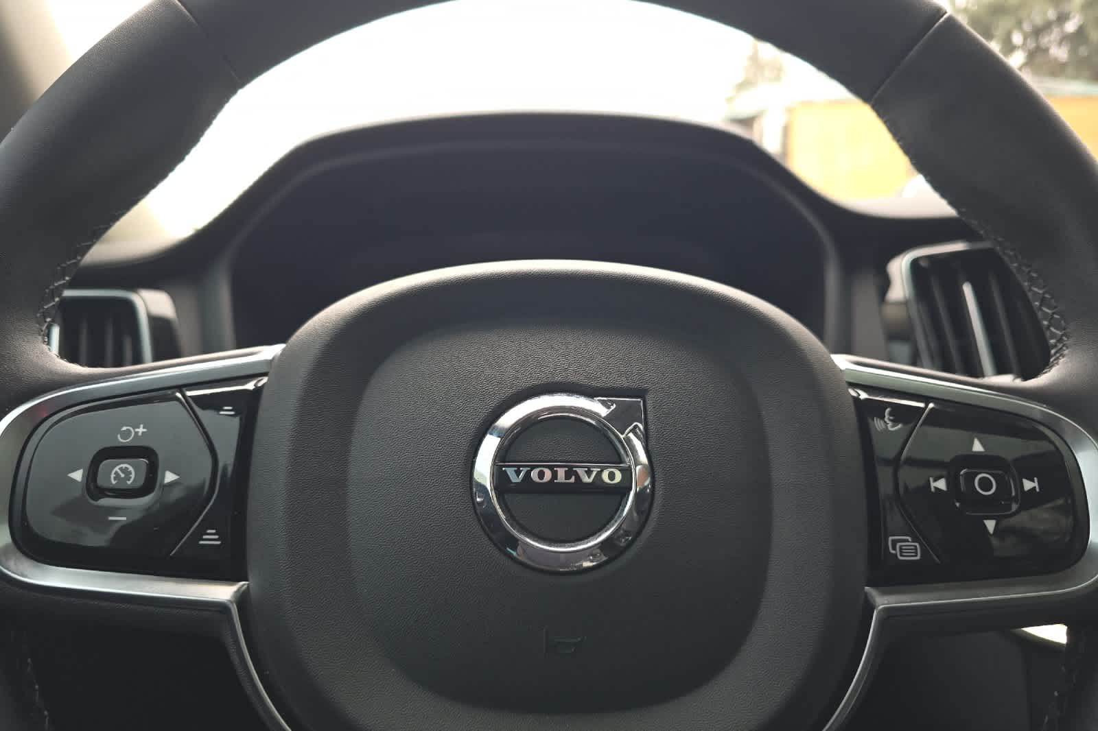 Thumbnail: 2024 Volvo S60 - 26