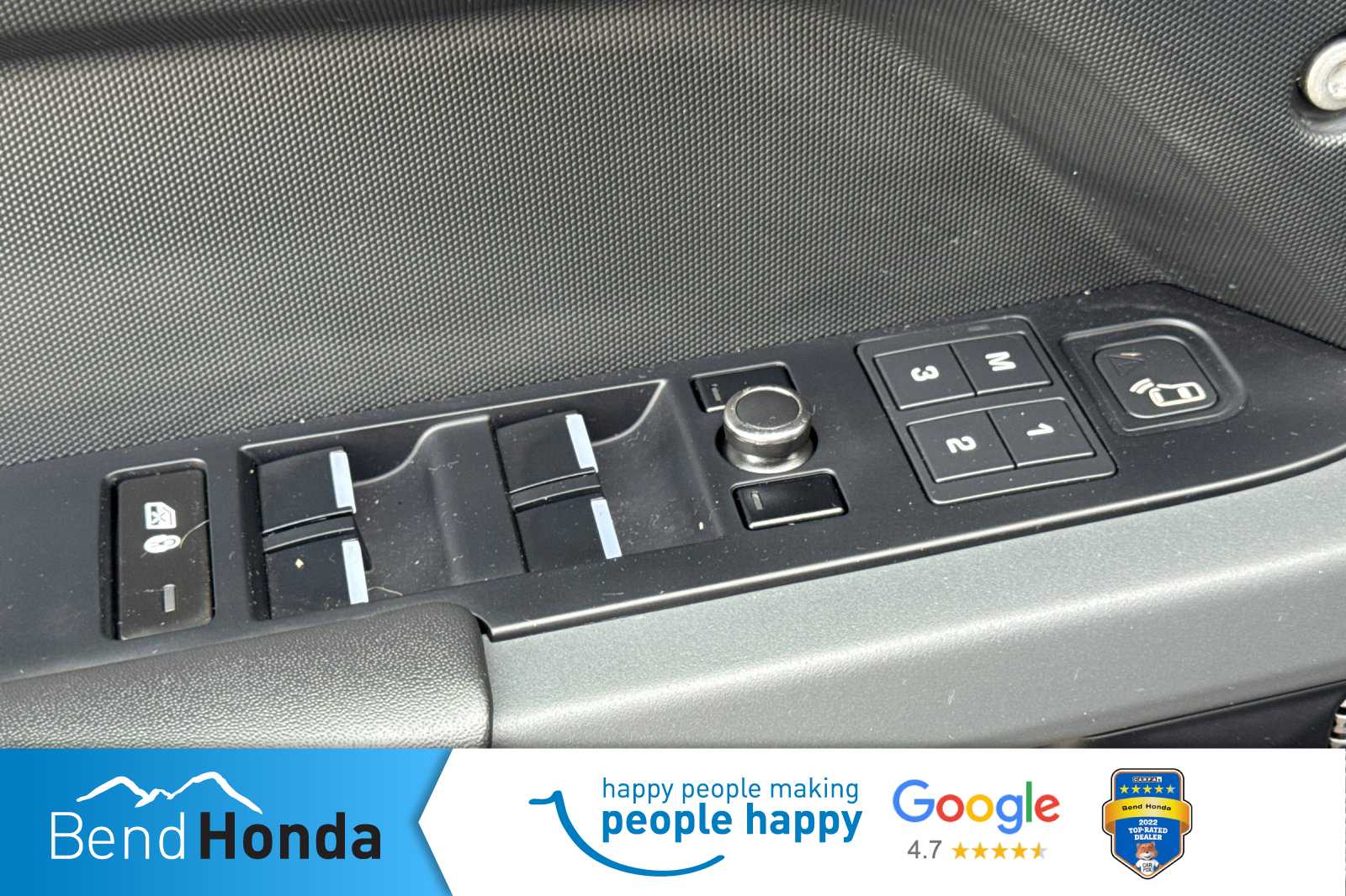 Thumbnail: 2021 Land Rover Defender - 15