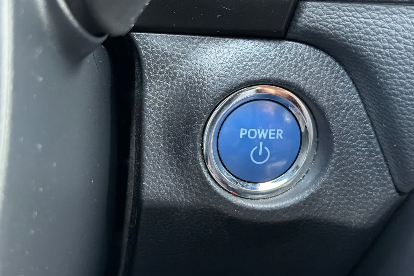 Thumbnail: 2019 Toyota RAV4 - 24