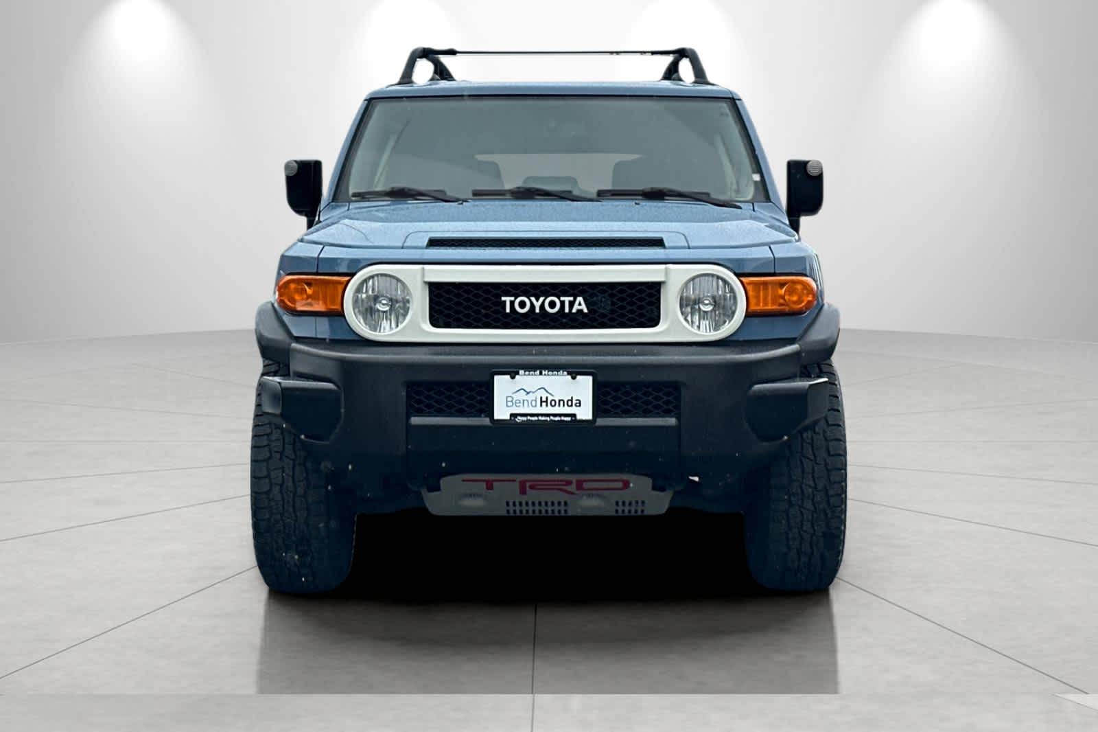 Thumbnail: 2014 Toyota FJ Cruiser - 10