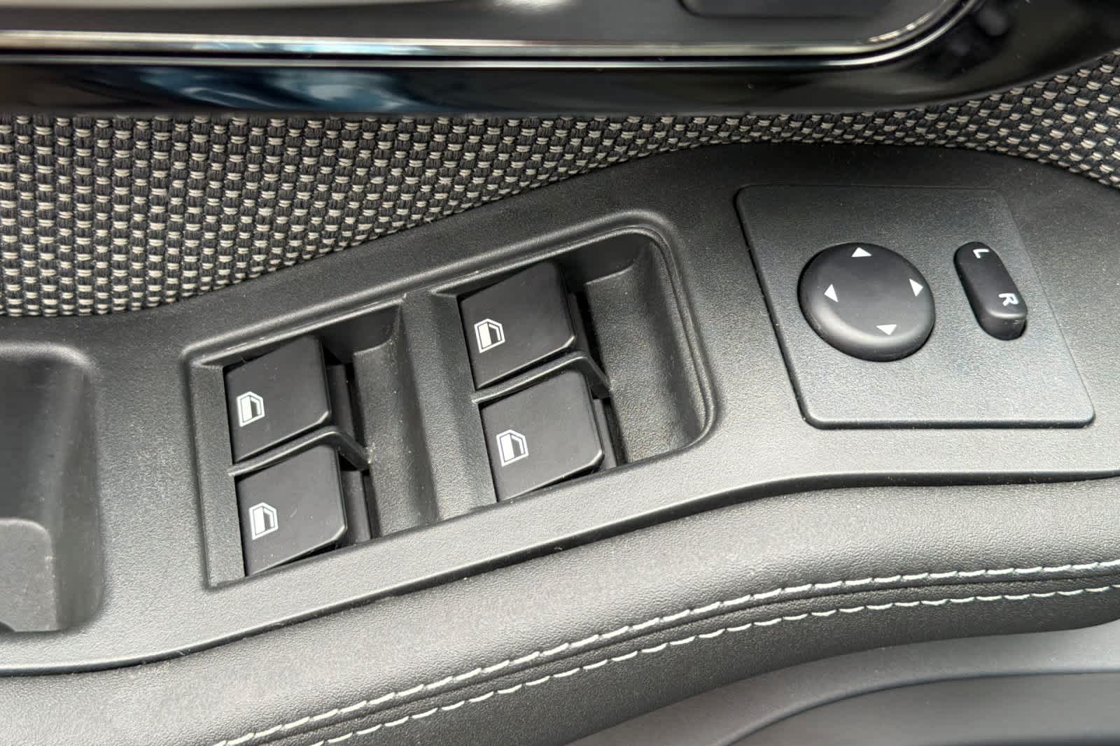 Thumbnail: 2025 INEOS Granadier Station Wagon - 15