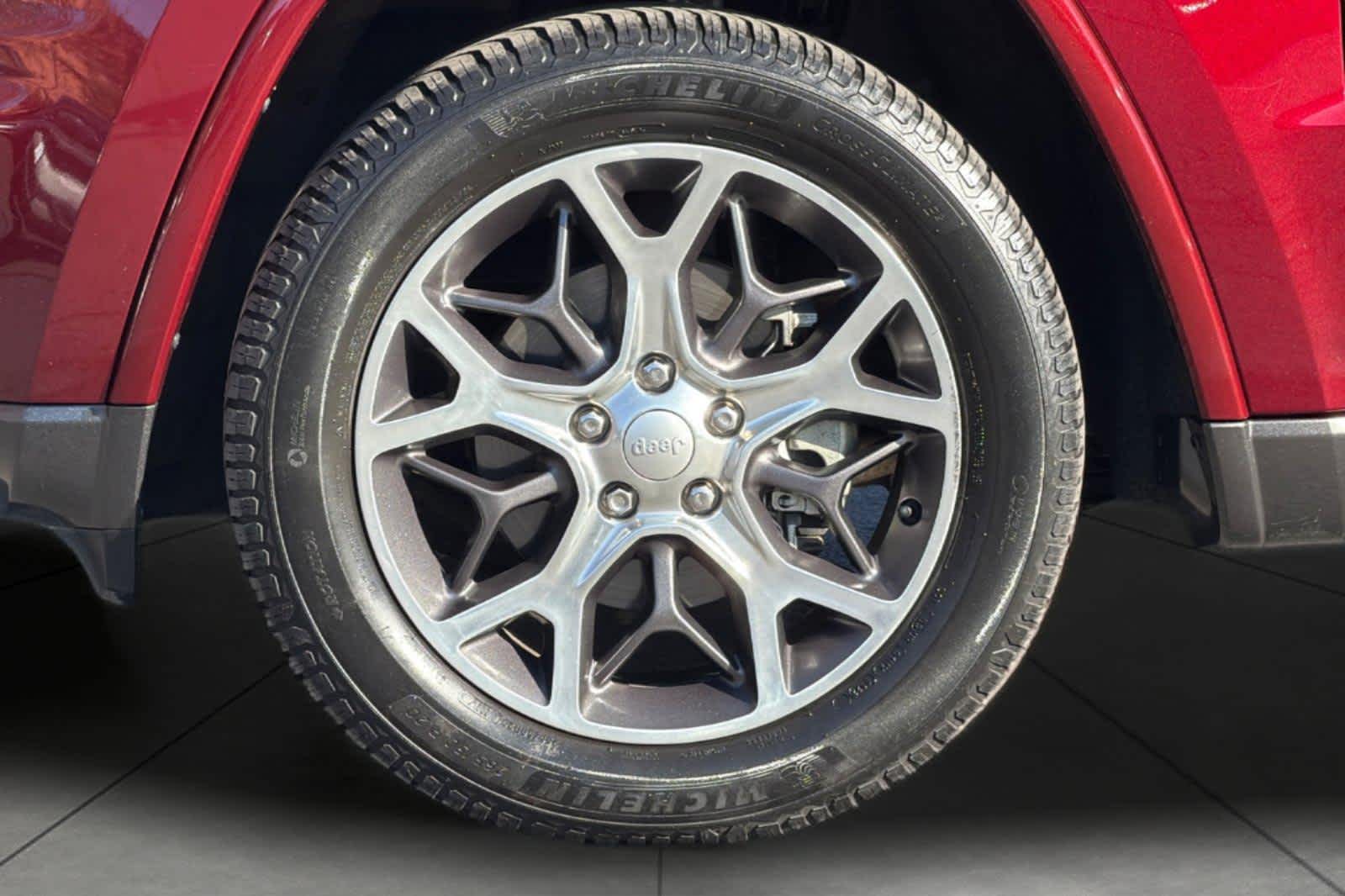 Thumbnail: 2018 Jeep Grand Cherokee - 11