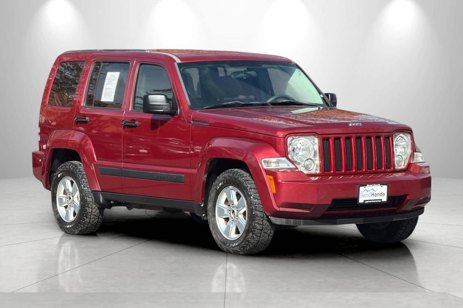 Thumbnail: 2011 Jeep Liberty - 9